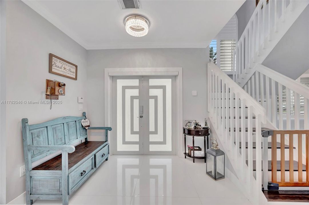 На продажу: $1,275,000 (5 спален, 3 ванн, 2667 Квадратных фут)