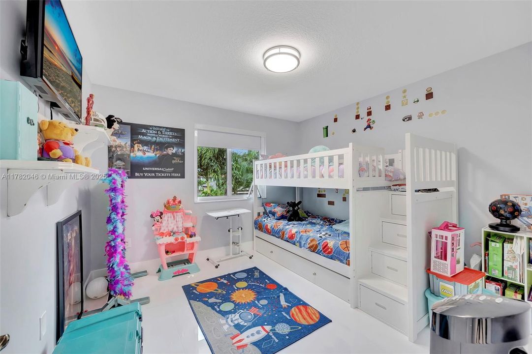 На продажу: $1,275,000 (5 спален, 3 ванн, 2667 Квадратных фут)