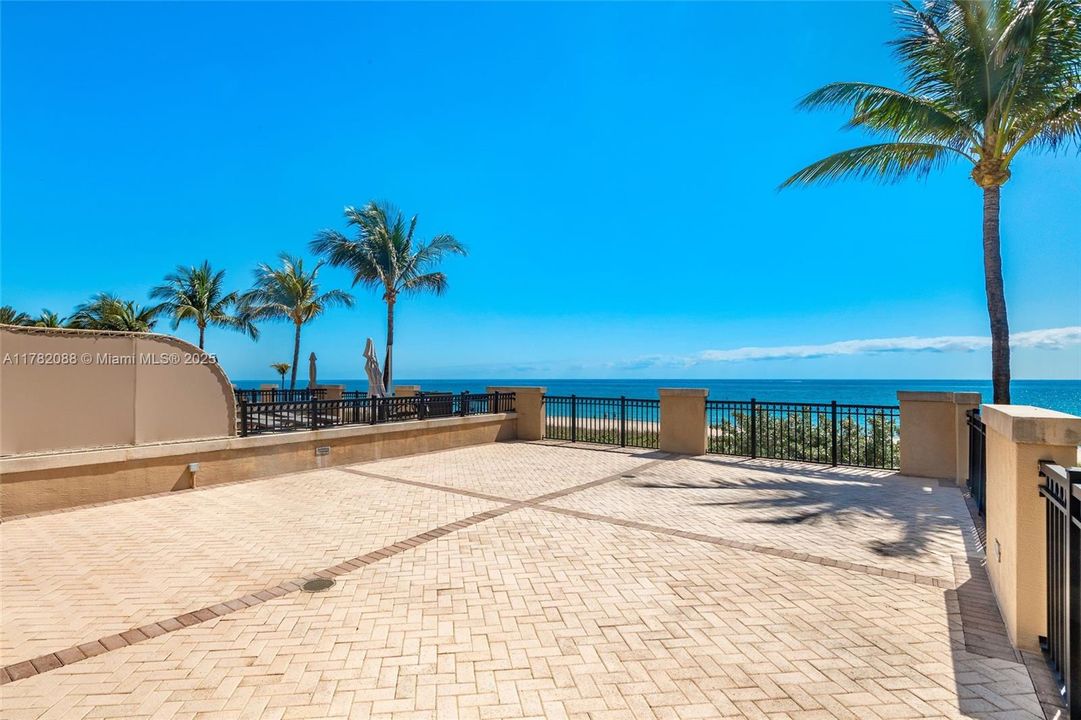 最近售出: $1,849,000 (2 贝兹, 2 浴室, 1486 平方英尺)