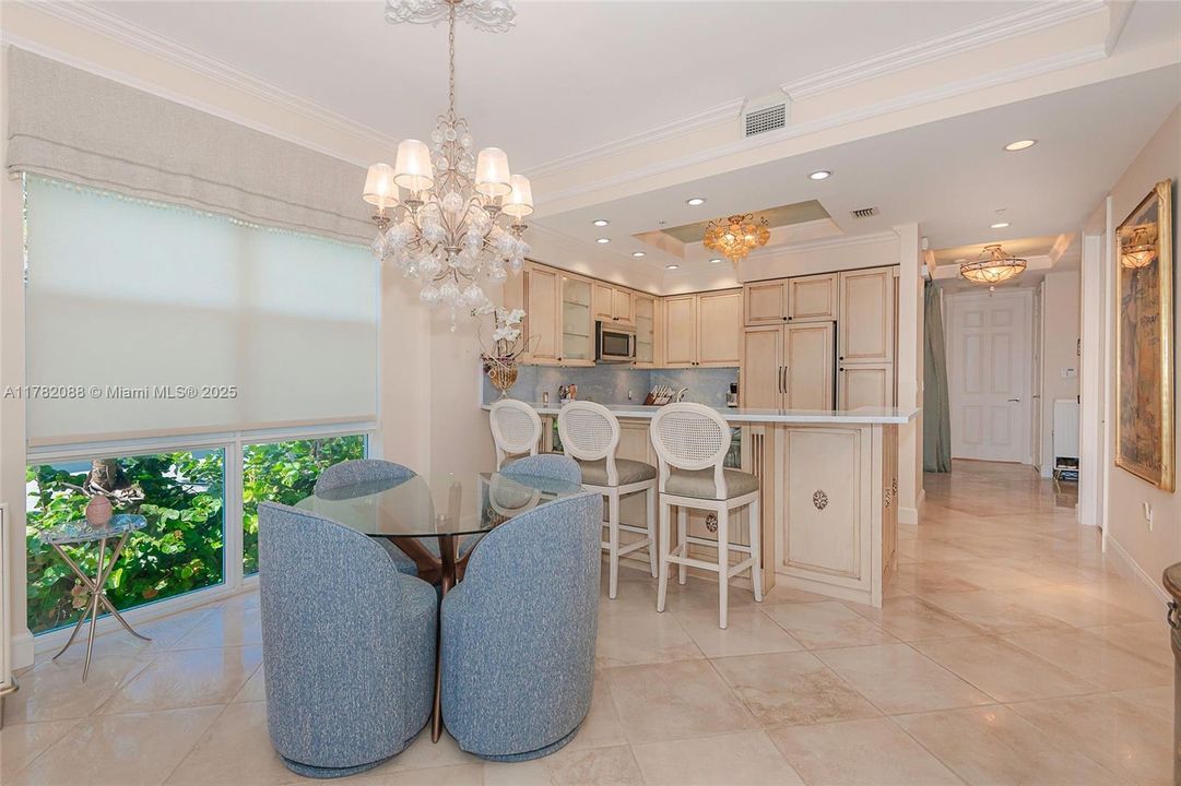 最近售出: $1,849,000 (2 贝兹, 2 浴室, 1486 平方英尺)