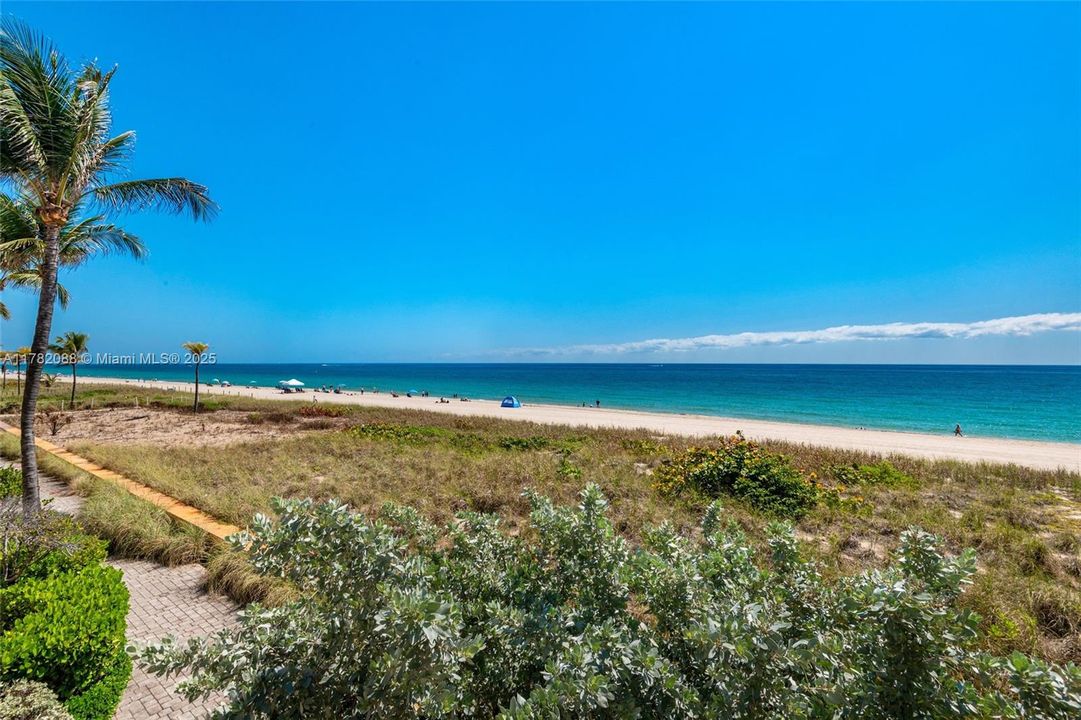 最近售出: $1,849,000 (2 贝兹, 2 浴室, 1486 平方英尺)