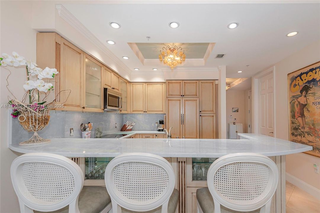 最近售出: $1,849,000 (2 贝兹, 2 浴室, 1486 平方英尺)