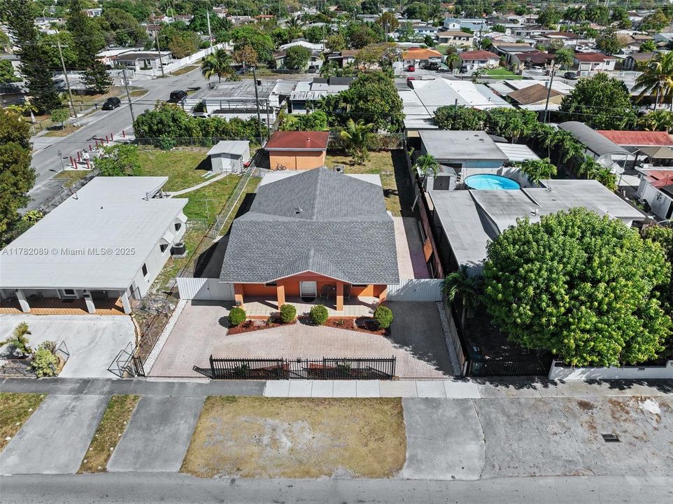 Recently Sold: $649,999 (3 beds, 2 baths, 1852 Square Feet)