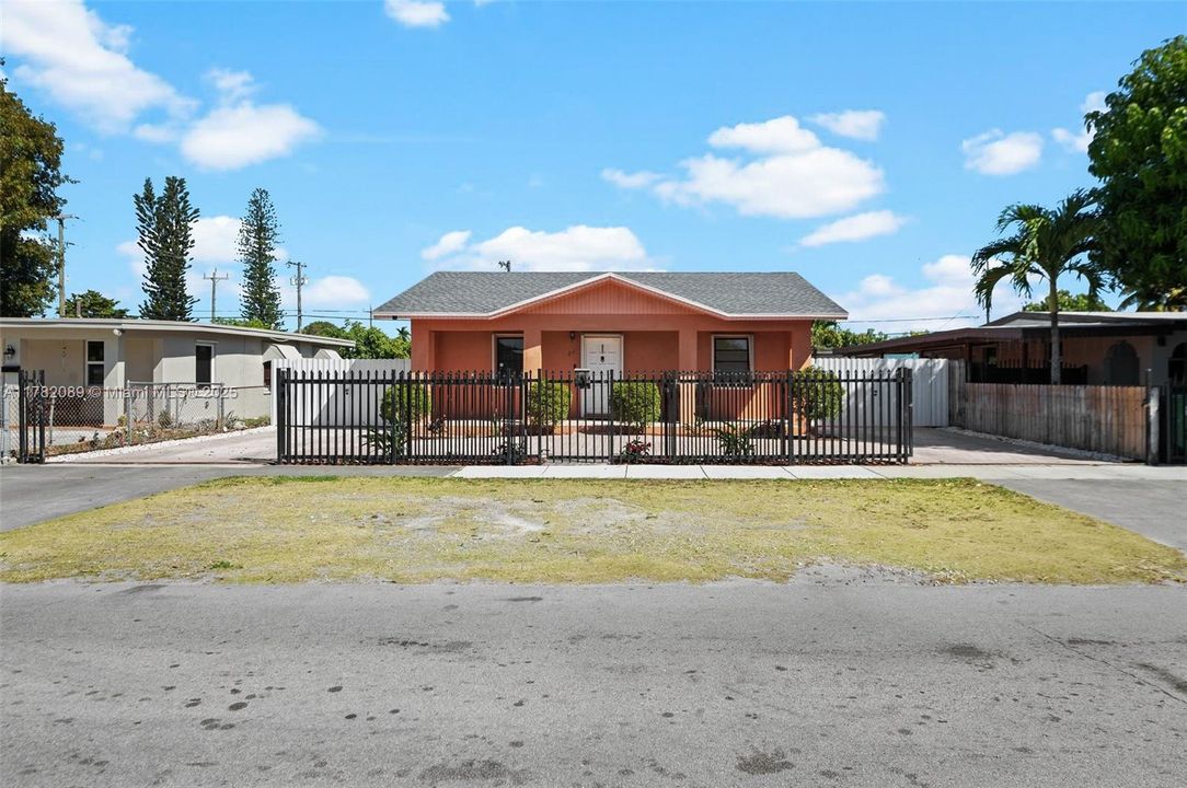 Recently Sold: $649,999 (3 beds, 2 baths, 1852 Square Feet)