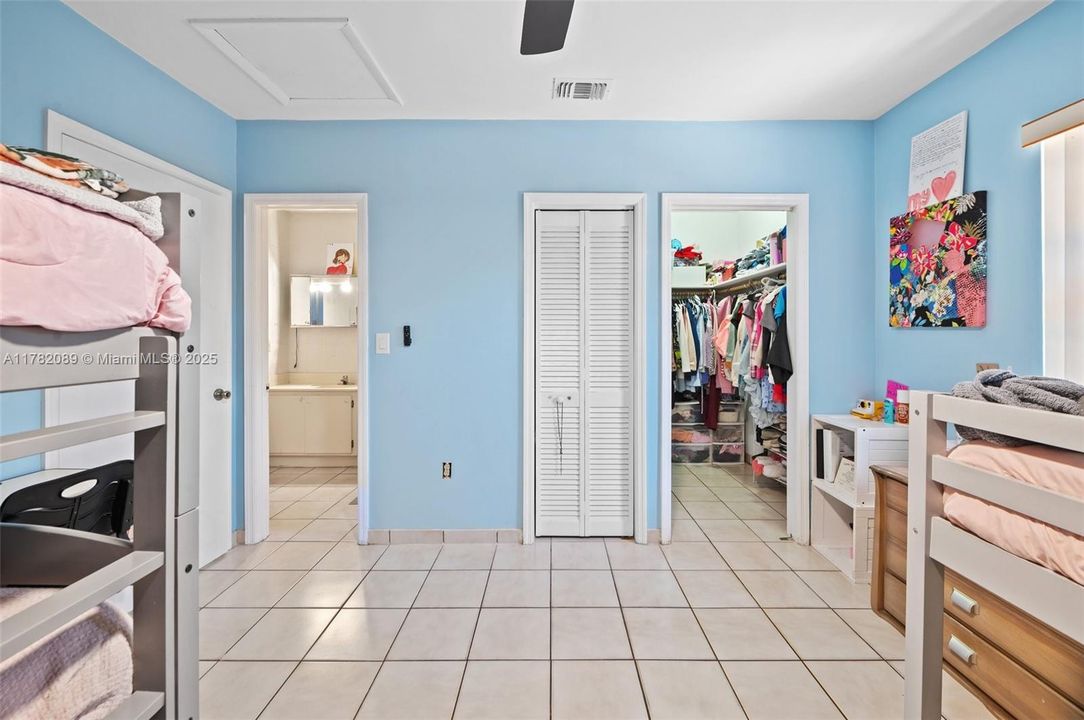 Recently Sold: $649,999 (3 beds, 2 baths, 1852 Square Feet)