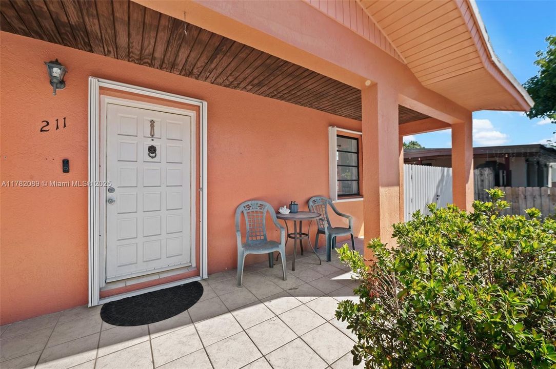 Recently Sold: $649,999 (3 beds, 2 baths, 1852 Square Feet)