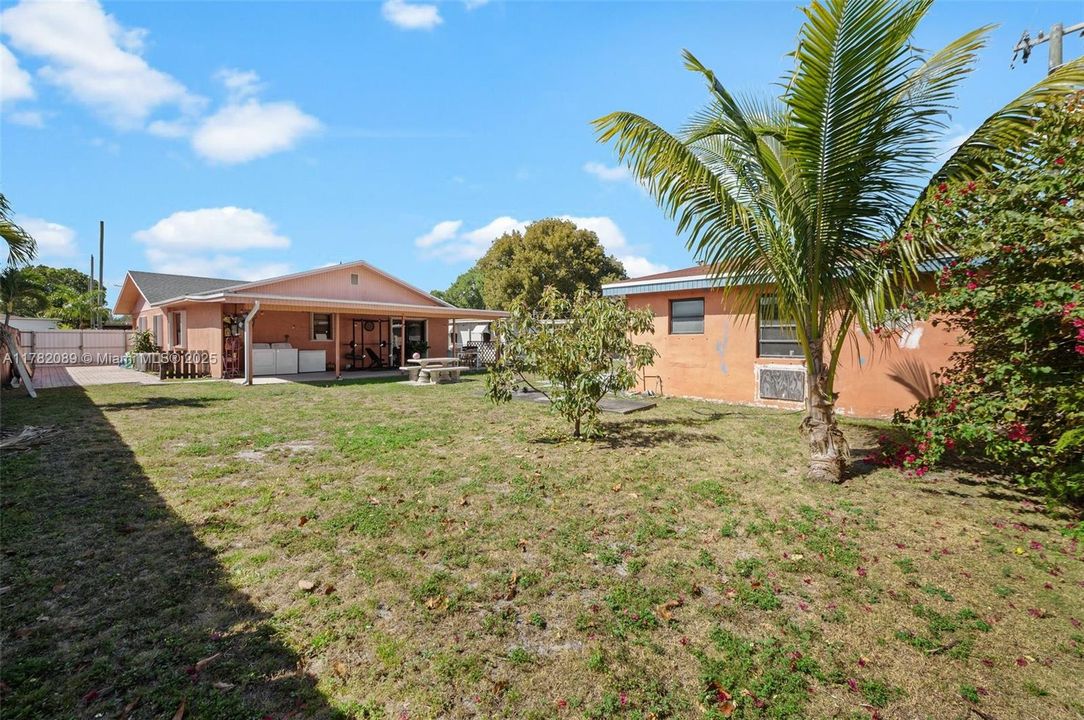 Recently Sold: $649,999 (3 beds, 2 baths, 1852 Square Feet)