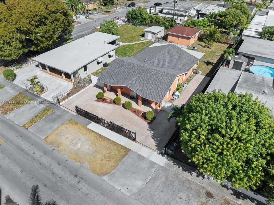 Recently Sold: $649,999 (3 beds, 2 baths, 1852 Square Feet)