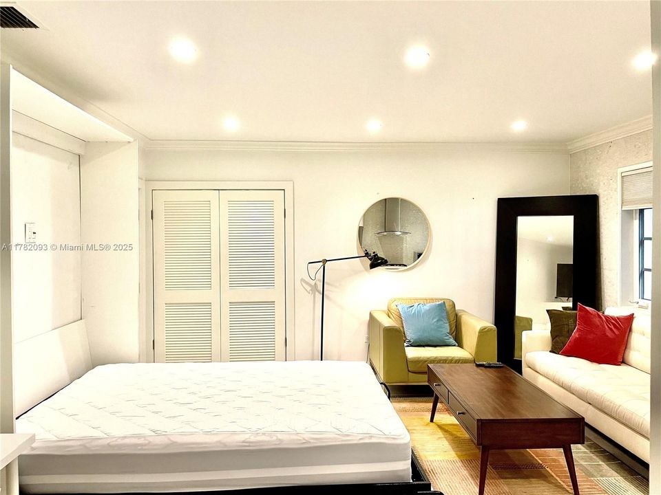 Recently Rented: $1,800 (0 beds, 1 baths, 364 Square Feet)