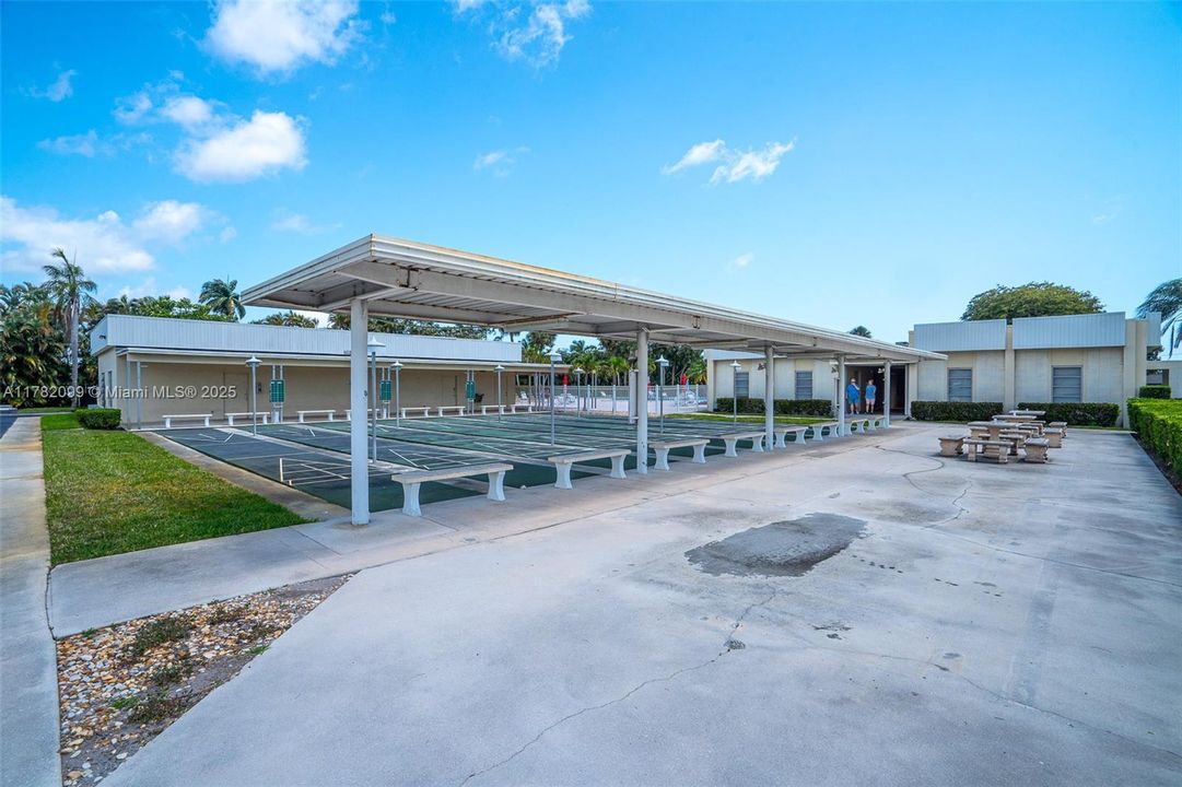 Recently Sold: $172,000 (2 beds, 2 baths, 910 Square Feet)