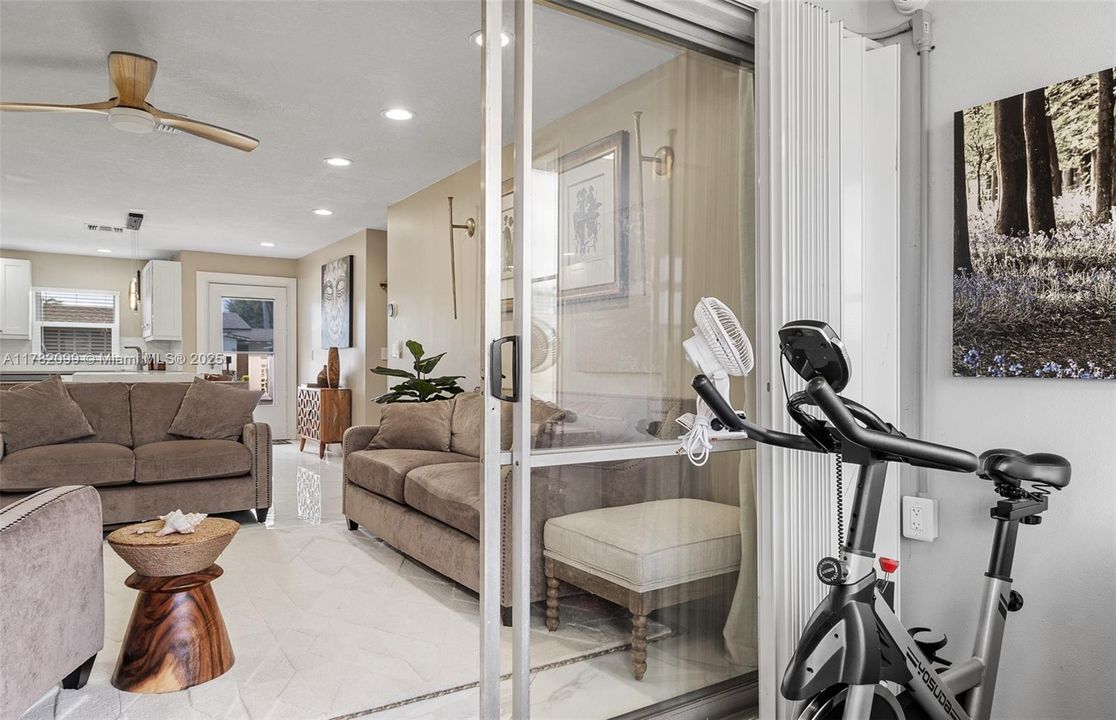 Recently Sold: $172,000 (2 beds, 2 baths, 910 Square Feet)