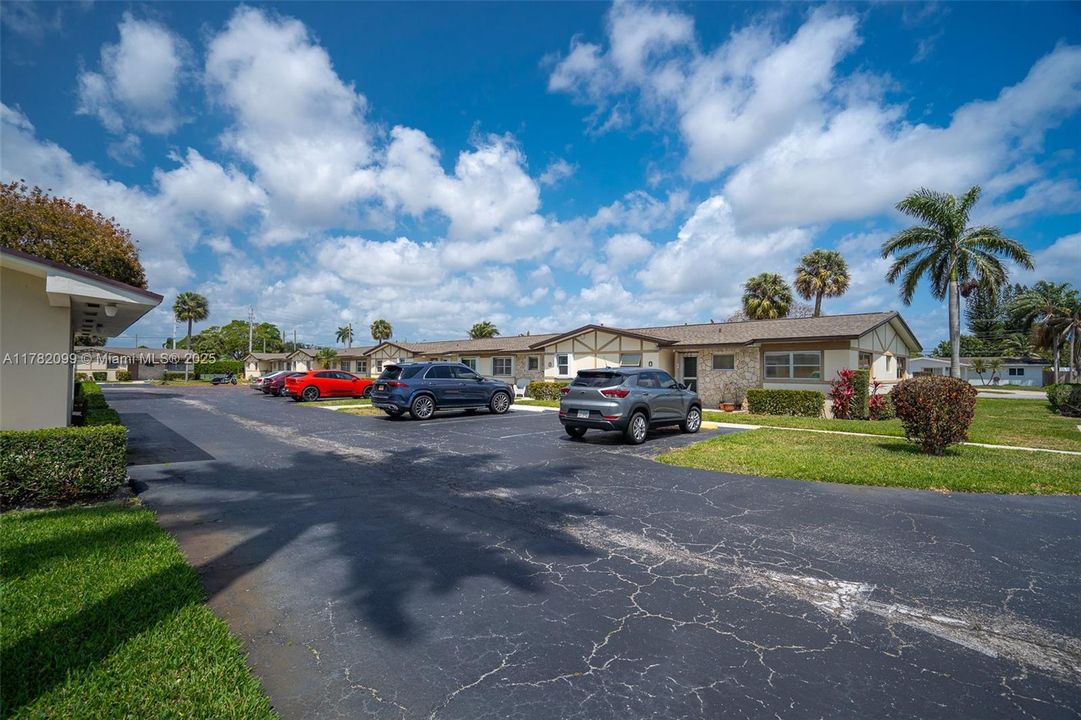 Recently Sold: $172,000 (2 beds, 2 baths, 910 Square Feet)