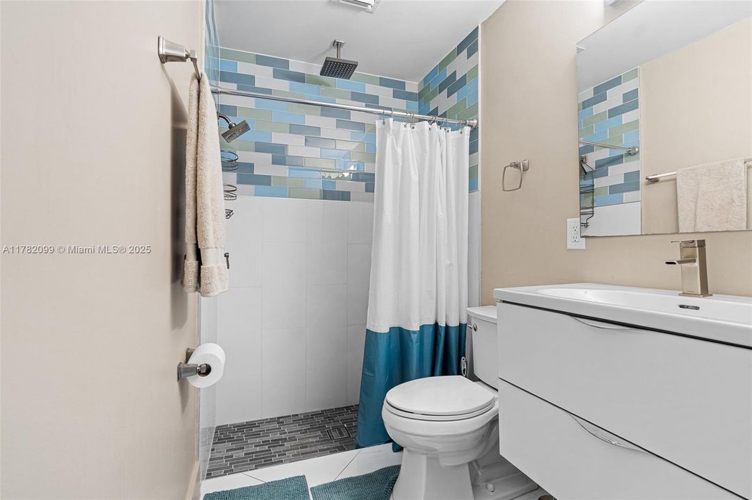 Recently Sold: $172,000 (2 beds, 2 baths, 910 Square Feet)