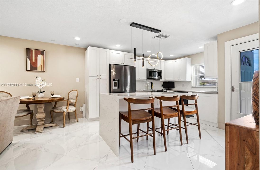 Recently Sold: $172,000 (2 beds, 2 baths, 910 Square Feet)