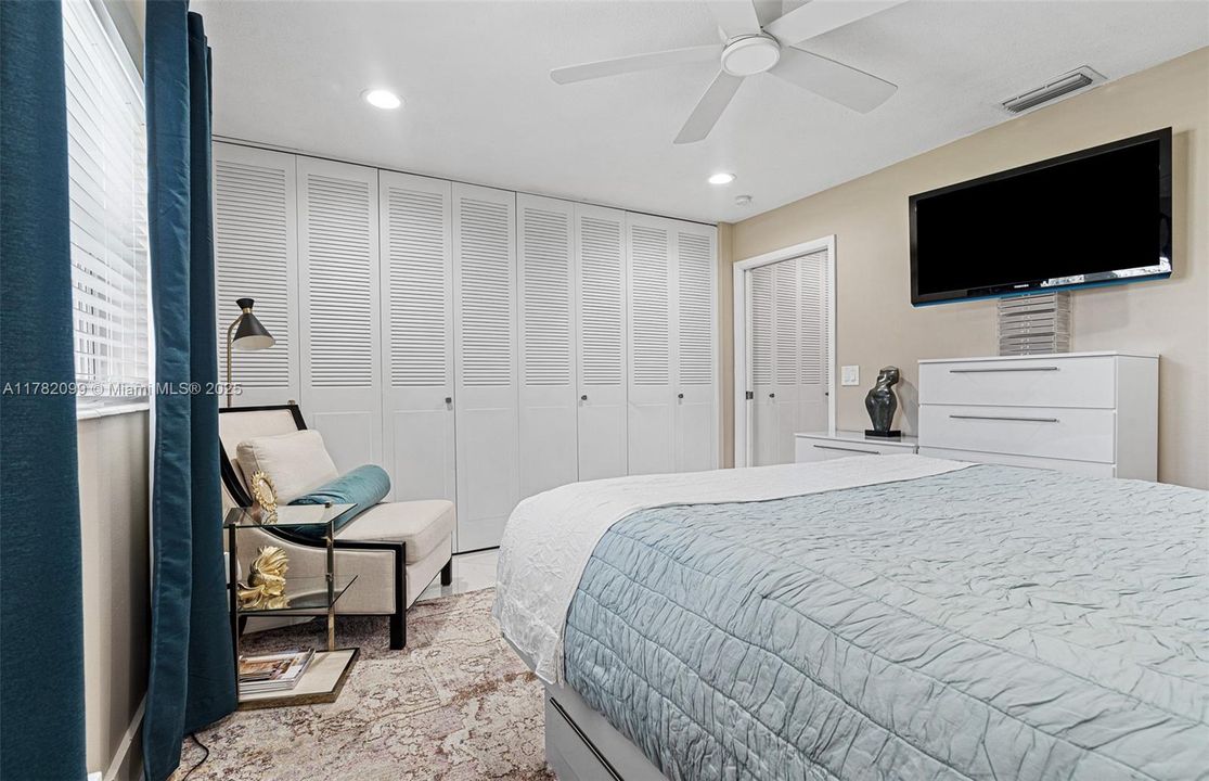 Recently Sold: $172,000 (2 beds, 2 baths, 910 Square Feet)