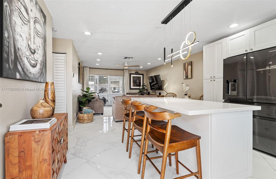 Recently Sold: $172,000 (2 beds, 2 baths, 910 Square Feet)