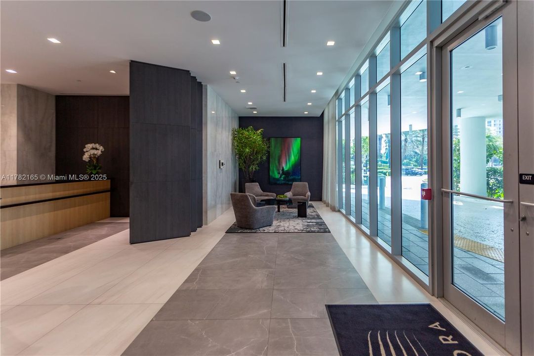 For Sale: $1,550,000 (2 beds, 2 baths, 1382 Square Feet)