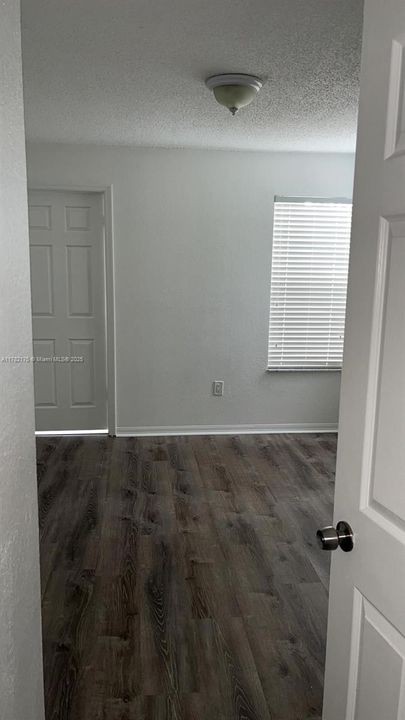 Recientemente alquilado: $1,800 (2 camas, 1 baños, 909 Pies cuadrados)