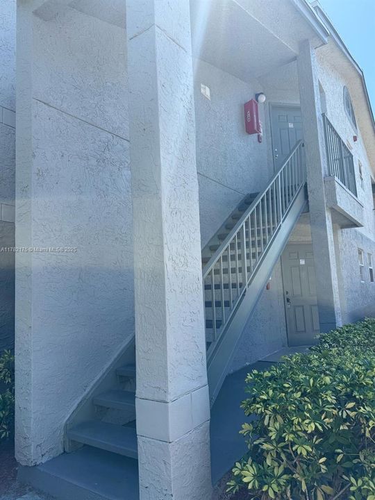 Recientemente alquilado: $1,800 (2 camas, 1 baños, 909 Pies cuadrados)