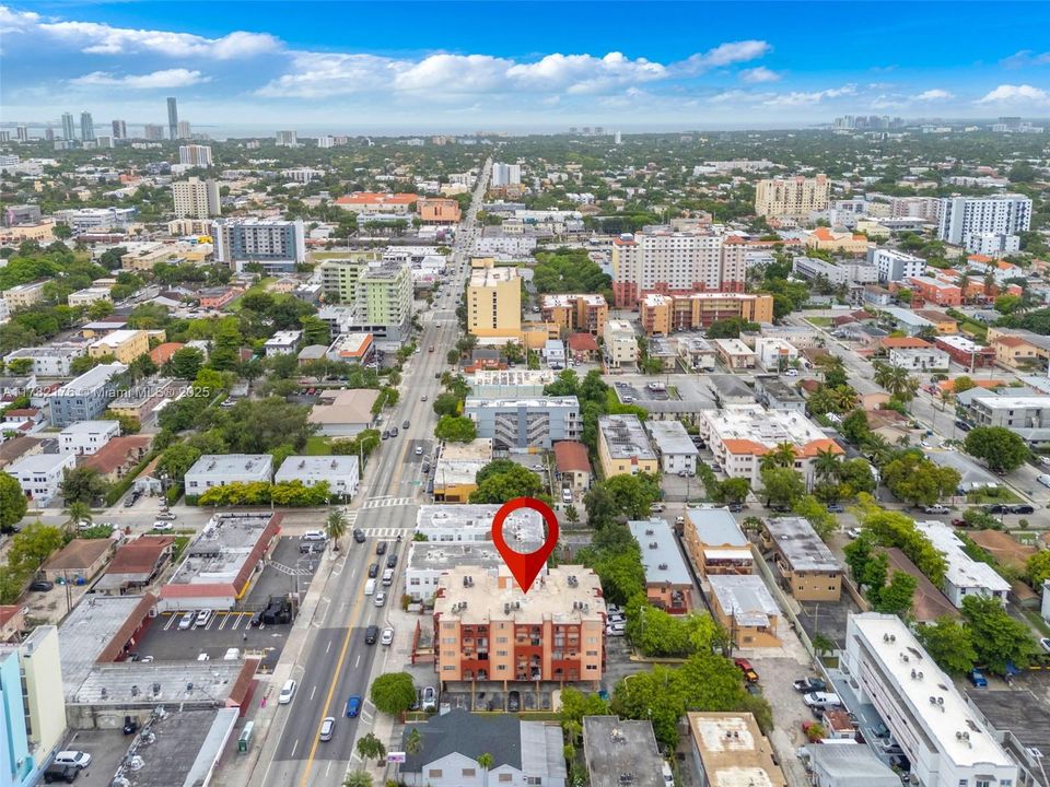 Vendido Recientemente: $244,000 (2 camas, 2 baños, 907 Pies cuadrados)