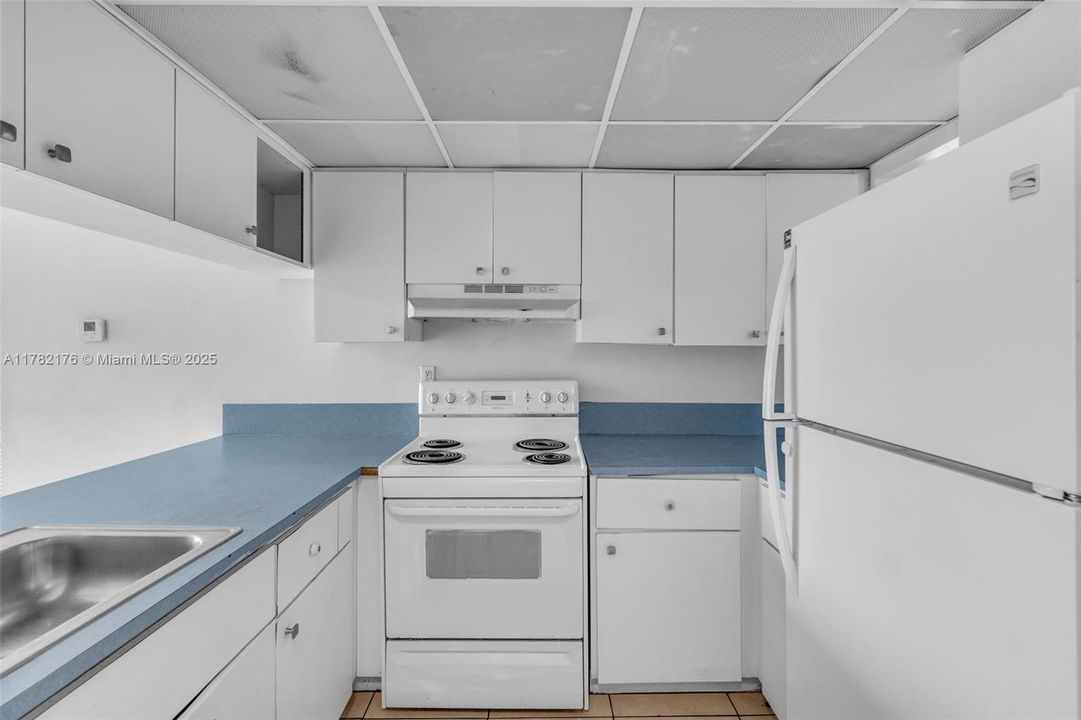 Vendido Recientemente: $244,000 (2 camas, 2 baños, 907 Pies cuadrados)