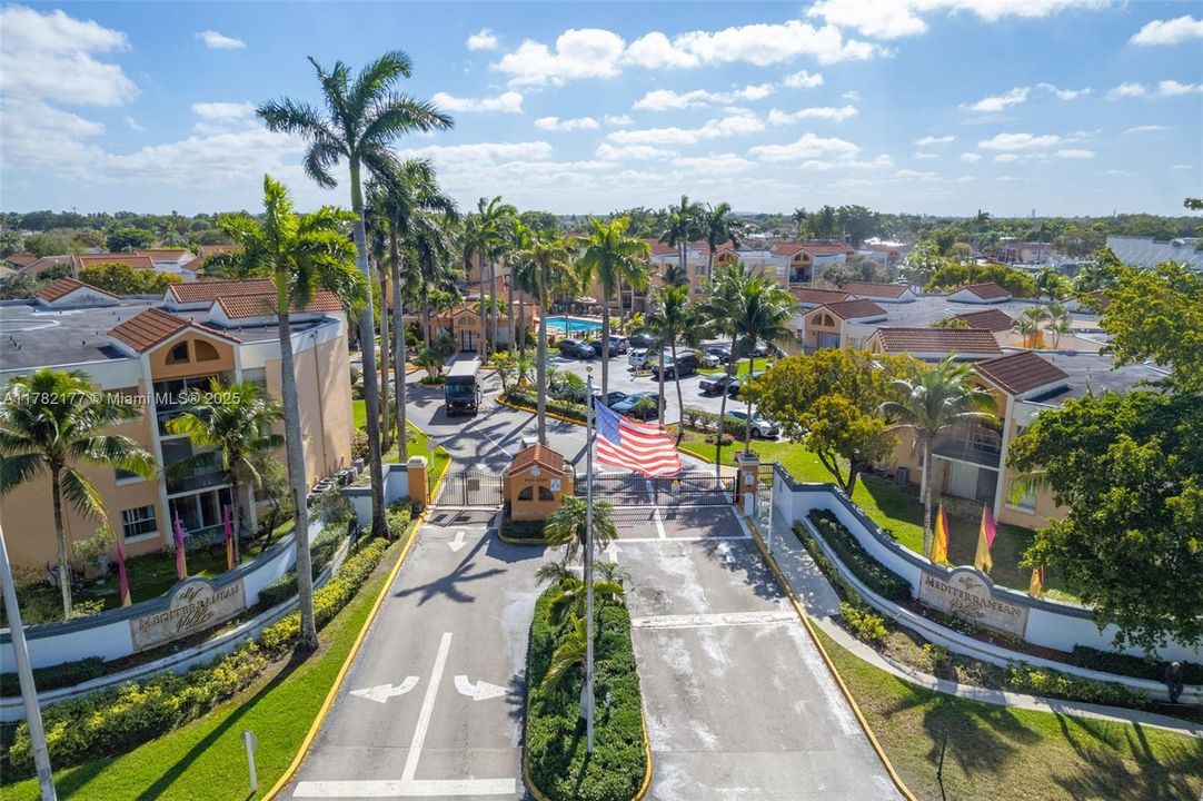 Recently Sold: $275,000 (2 beds, 2 baths, 950 Square Feet)