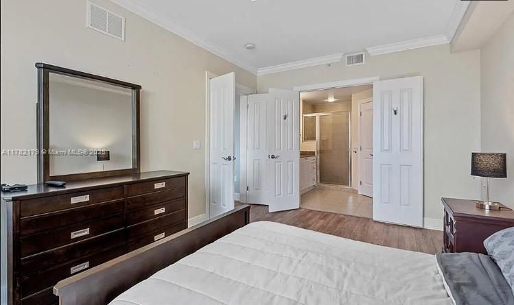 For Sale: $275,000 (2 beds, 2 baths, 1003 Square Feet)