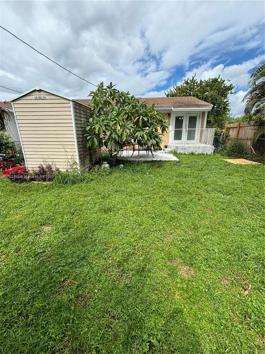 最近售出: $260,000 (2 贝兹, 2 浴室, 875 平方英尺)