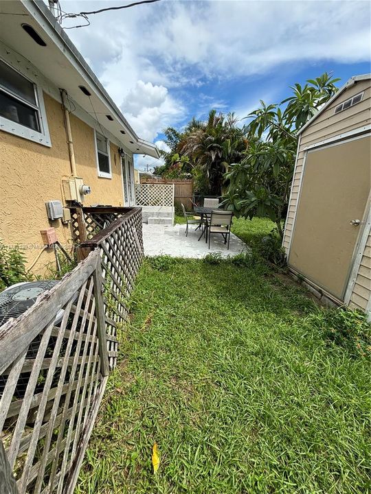 最近售出: $260,000 (2 贝兹, 2 浴室, 875 平方英尺)