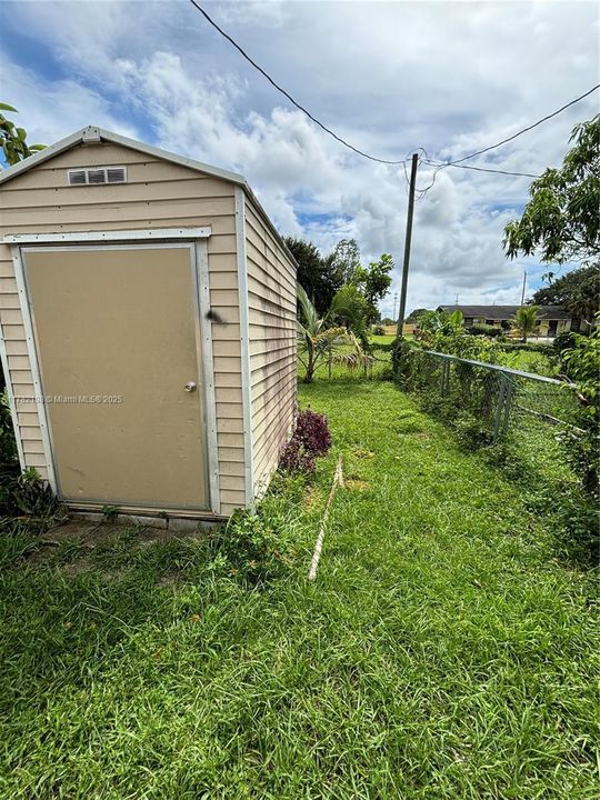 最近售出: $260,000 (2 贝兹, 2 浴室, 875 平方英尺)