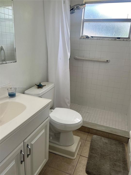 最近售出: $260,000 (2 贝兹, 2 浴室, 875 平方英尺)