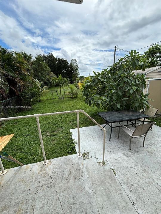 最近售出: $260,000 (2 贝兹, 2 浴室, 875 平方英尺)