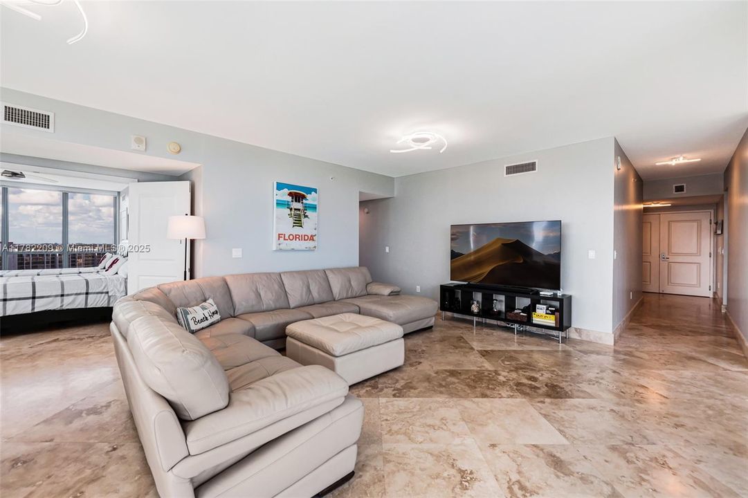 Recently Sold: $1,749,000 (3 beds, 3 baths, 2308 Square Feet)