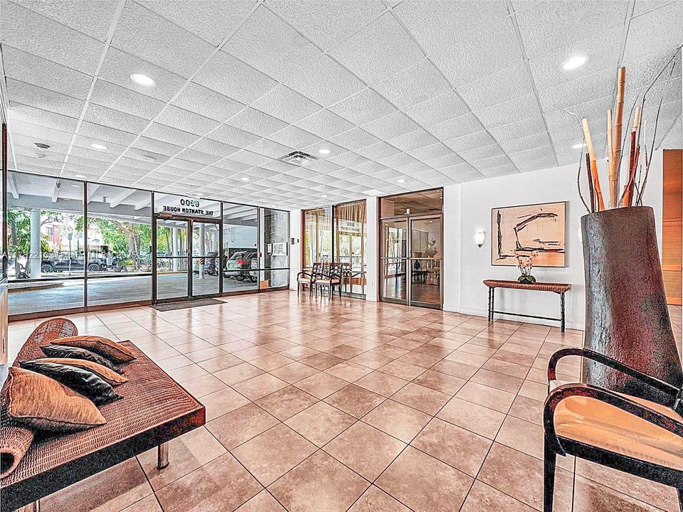 Недавно продано: $325,000 (1 спален, 1 ванн, 800 Квадратных фут)