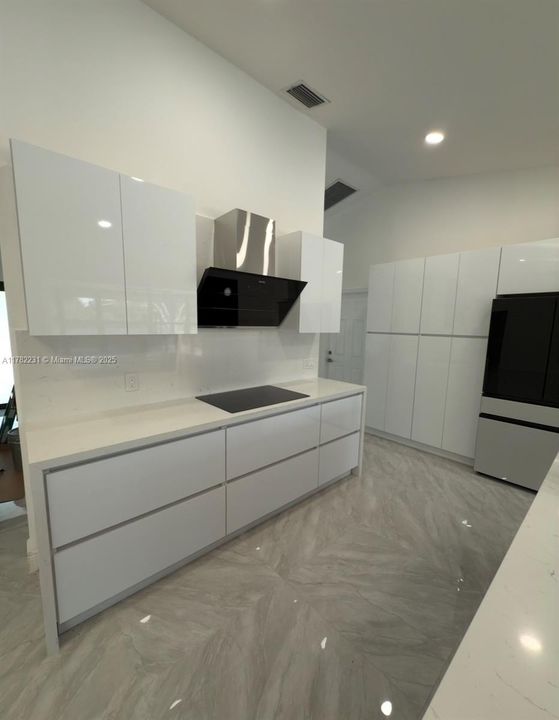 Недавно продано: $1,675,000 (5 спален, 3 ванн, 2150 Квадратных фут)