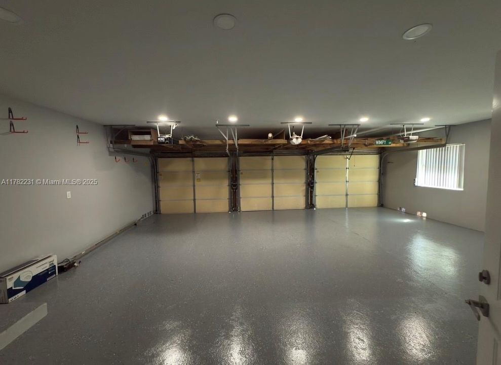 Недавно продано: $1,675,000 (5 спален, 3 ванн, 2150 Квадратных фут)