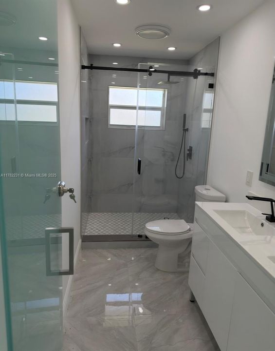 Недавно продано: $1,675,000 (5 спален, 3 ванн, 2150 Квадратных фут)