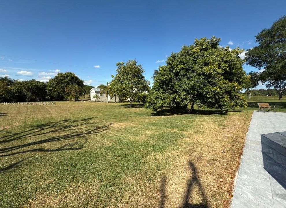 Недавно продано: $1,675,000 (5 спален, 3 ванн, 2150 Квадратных фут)