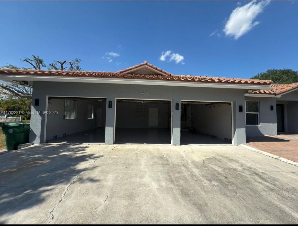 Недавно продано: $1,675,000 (5 спален, 3 ванн, 2150 Квадратных фут)