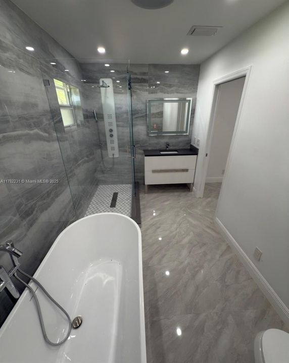 Недавно продано: $1,675,000 (5 спален, 3 ванн, 2150 Квадратных фут)