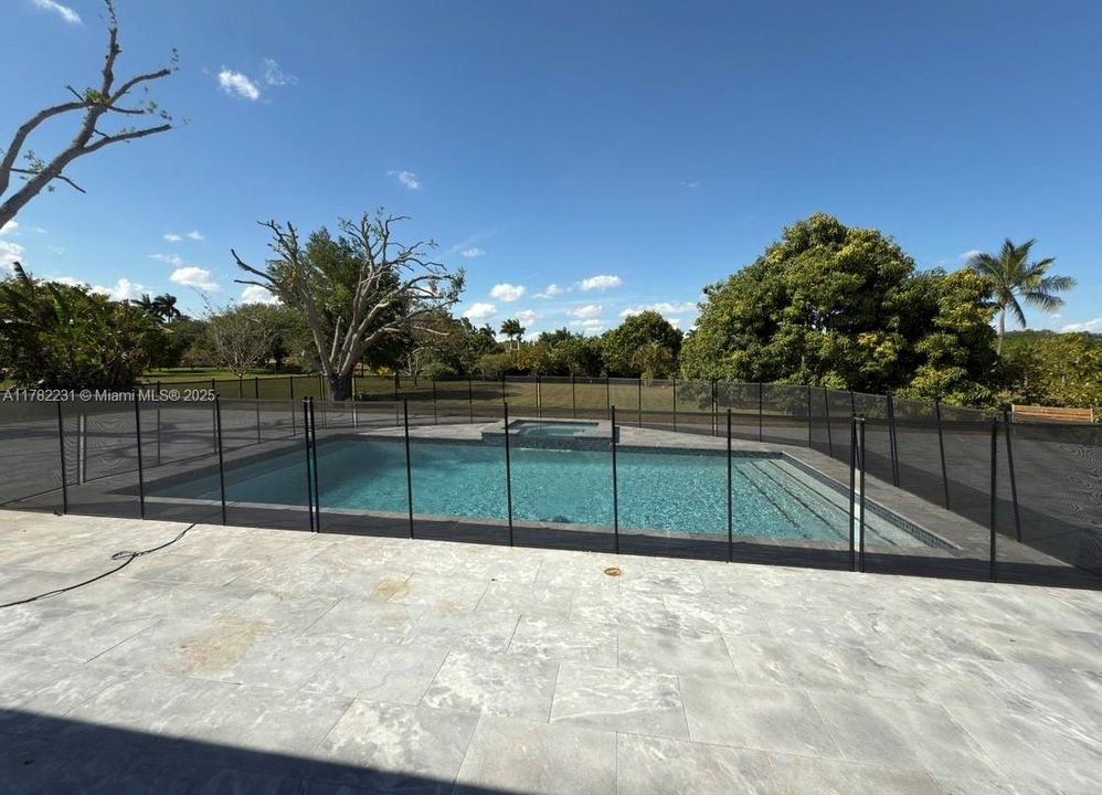 Недавно продано: $1,675,000 (5 спален, 3 ванн, 2150 Квадратных фут)