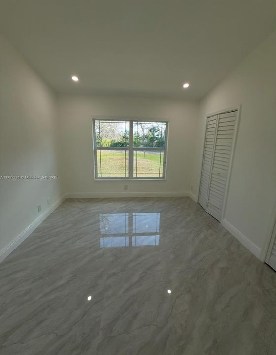 Недавно продано: $1,675,000 (5 спален, 3 ванн, 2150 Квадратных фут)