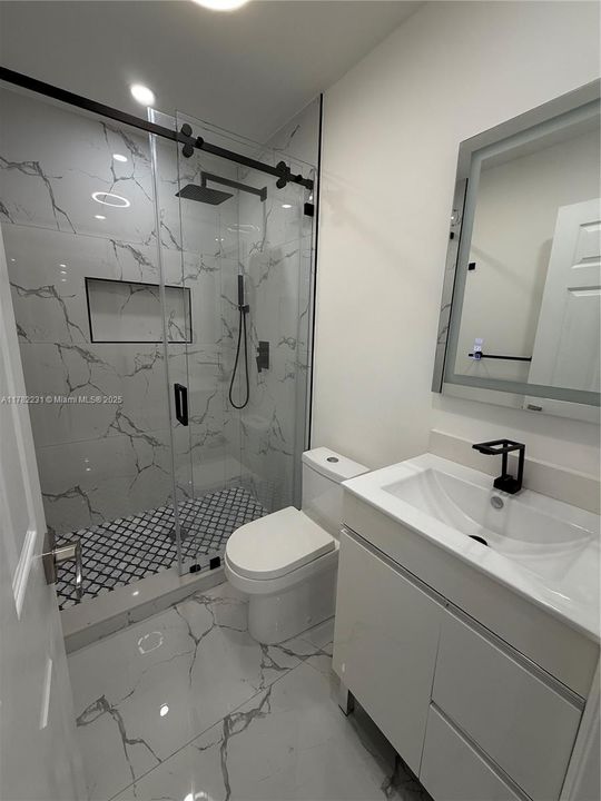 Недавно продано: $1,675,000 (5 спален, 3 ванн, 2150 Квадратных фут)