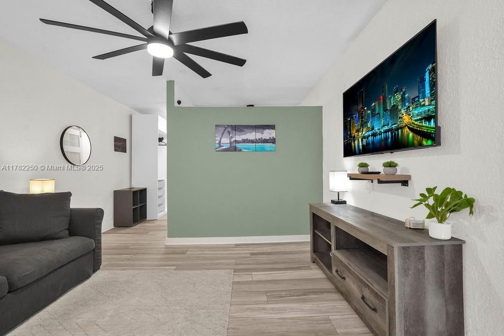 Recently Sold: $225,000 (0 beds, 1 baths, 447 Square Feet)