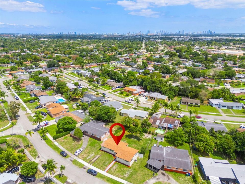 Recently Sold: $595,000 (3 beds, 2 baths, 1560 Square Feet)