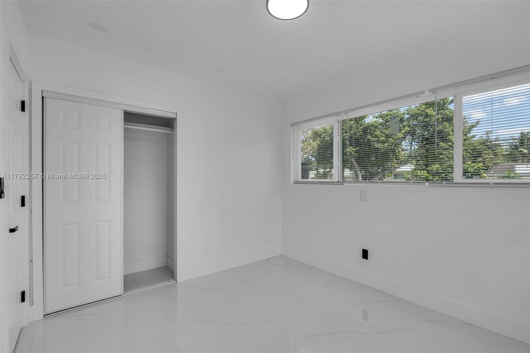 Recently Sold: $595,000 (3 beds, 2 baths, 1560 Square Feet)