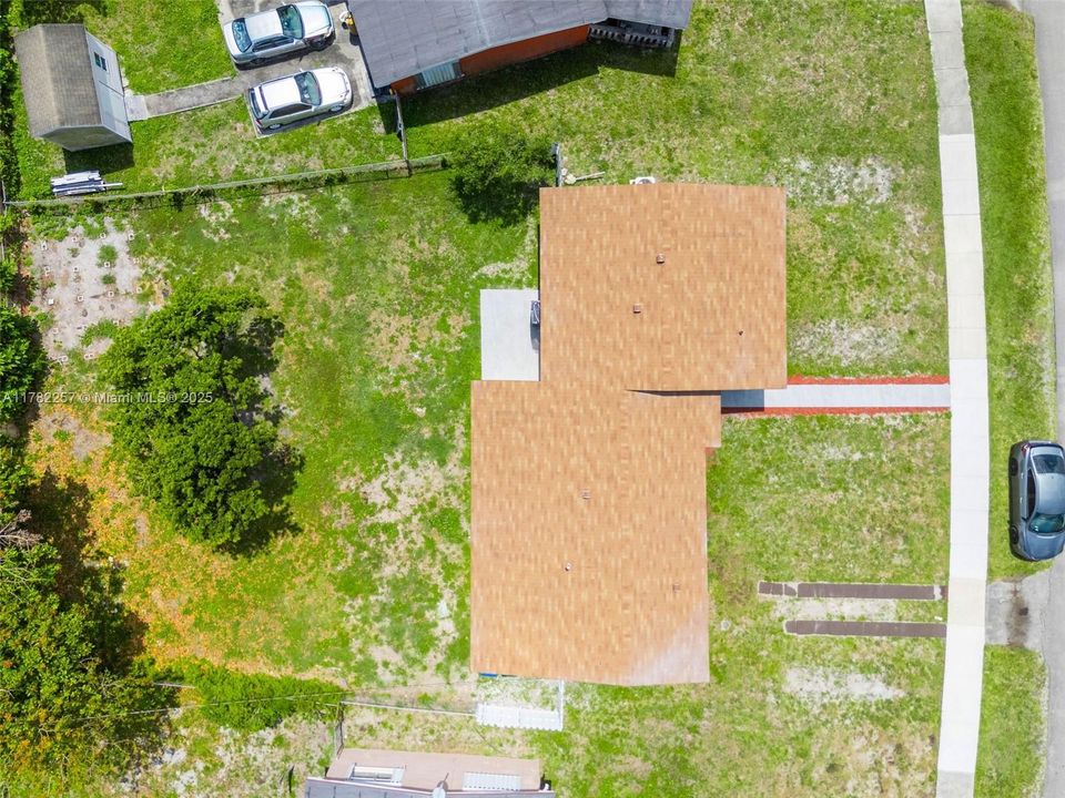 Recently Sold: $595,000 (3 beds, 2 baths, 1560 Square Feet)