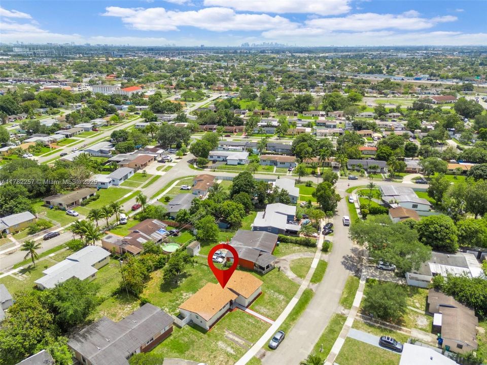 Recently Sold: $595,000 (3 beds, 2 baths, 1560 Square Feet)