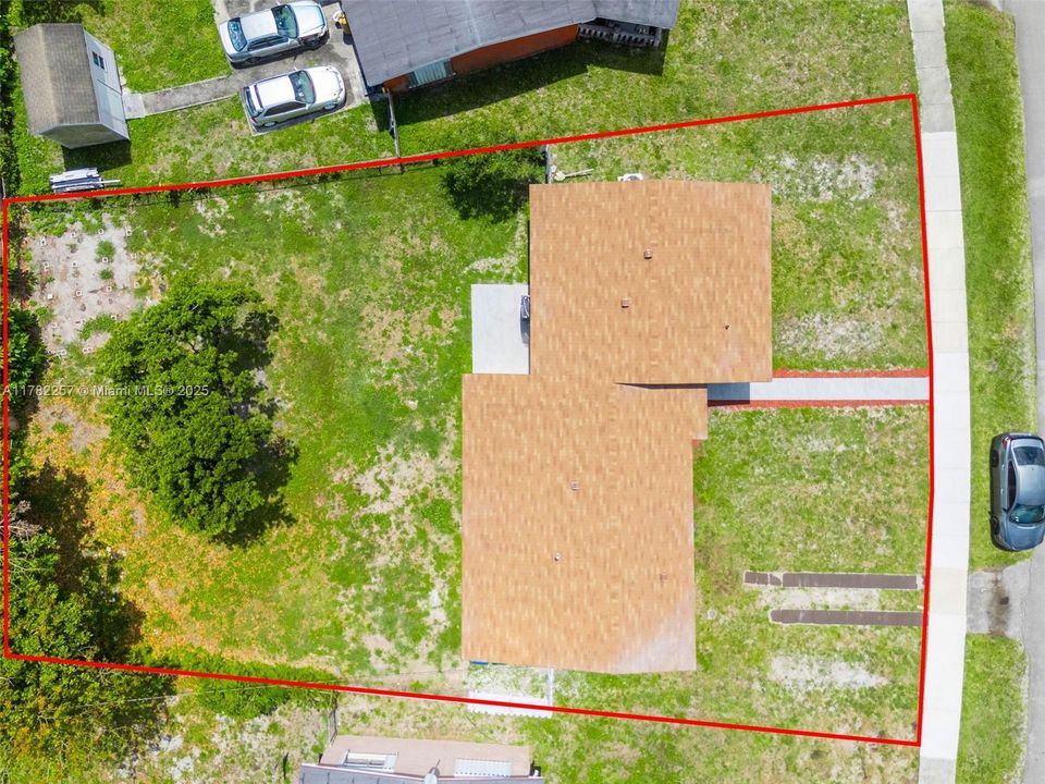 Recently Sold: $595,000 (3 beds, 2 baths, 1560 Square Feet)