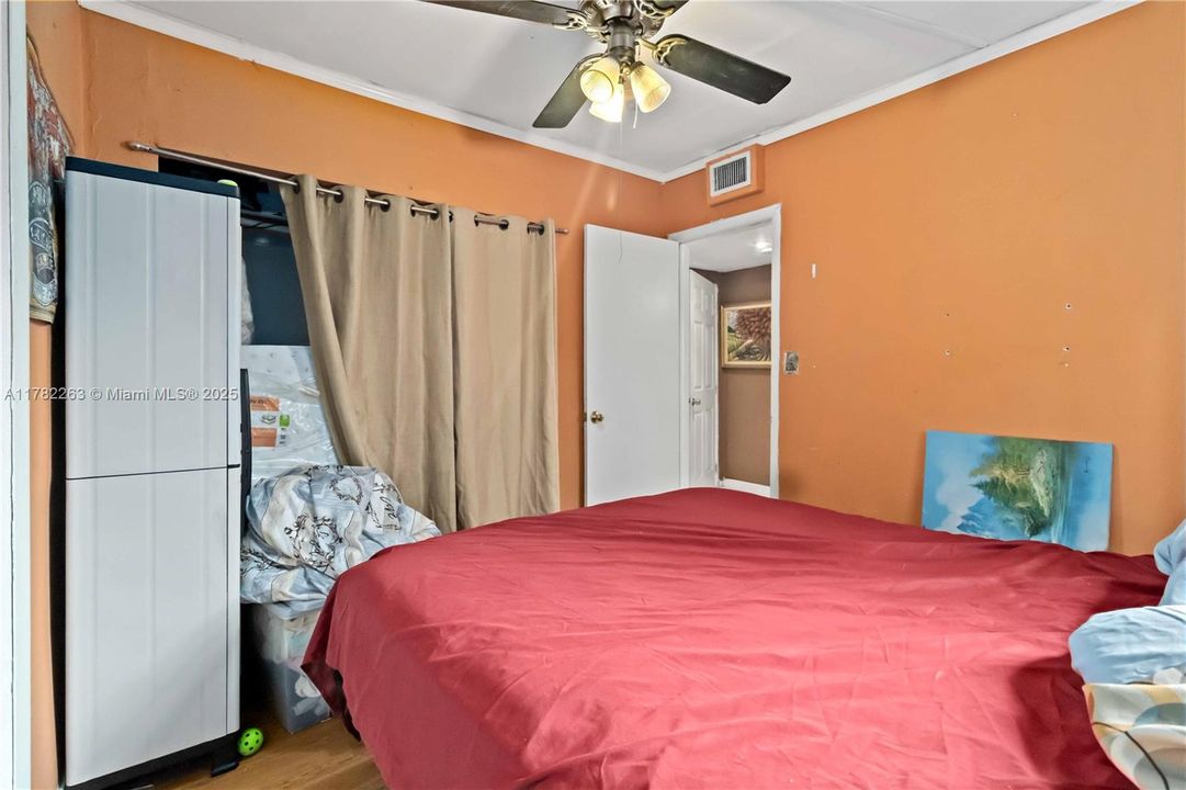 最近售出: $425,000 (4 贝兹, 2 浴室, 1268 平方英尺)